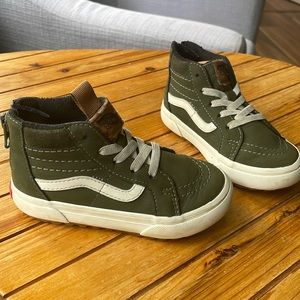 Toddler 7.5 Vans MTE high top